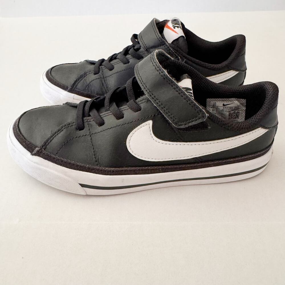 Nike Court Legacy Little Kids' Shoes Black Size 2Y EUC